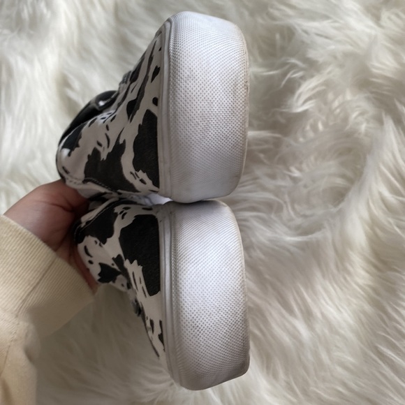 Cow Print Platform Vans 🐮 - Picture 6 of 10